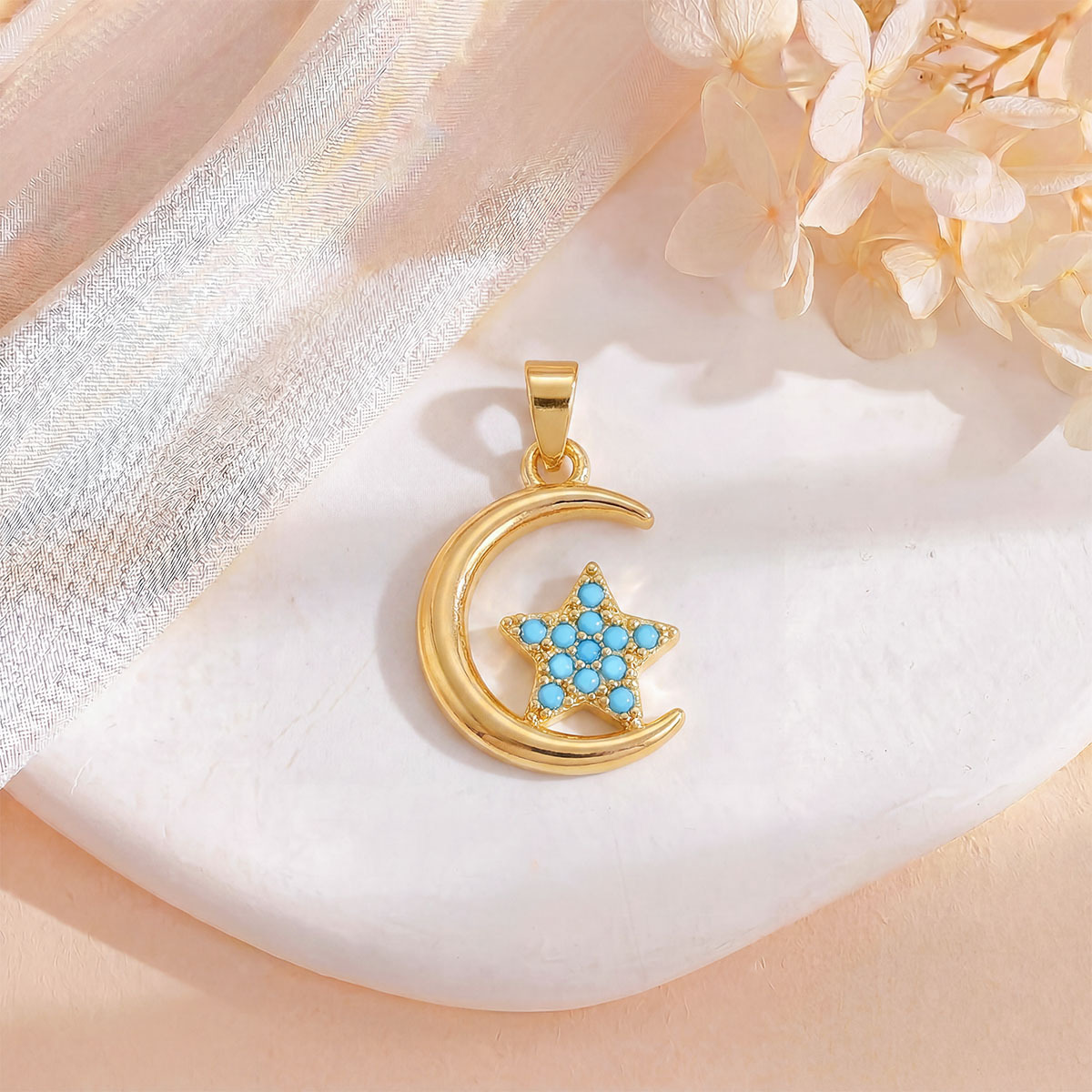 7:Xl1864 moon star pendant gold