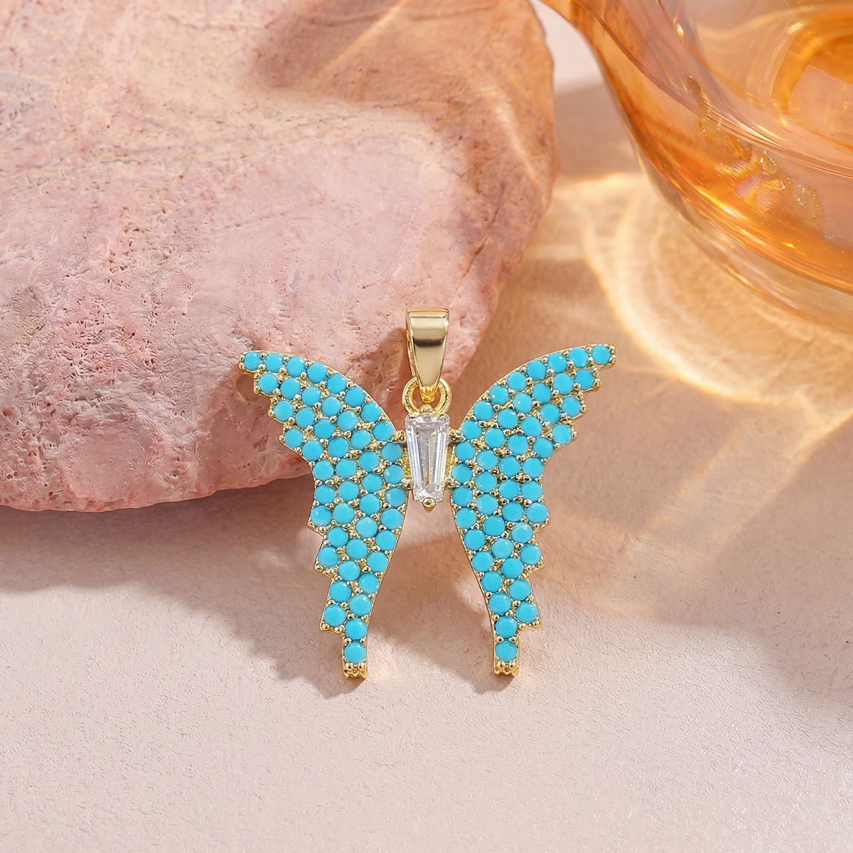 1:Xl933 butterfly pendant gold