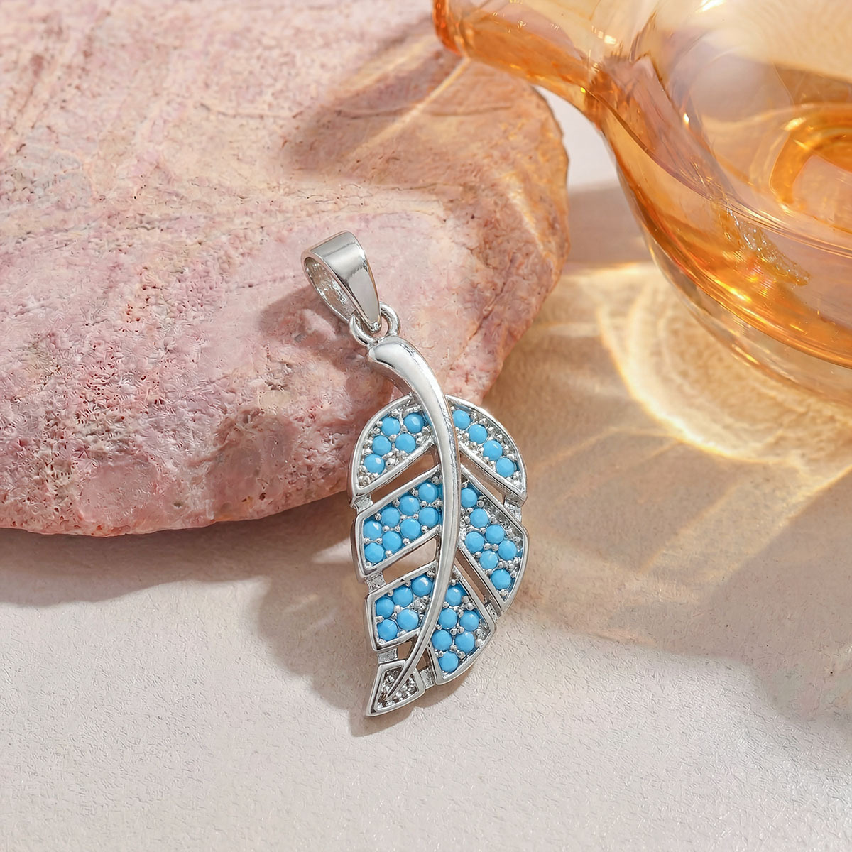 5:Xl1804 leaf pendant silver