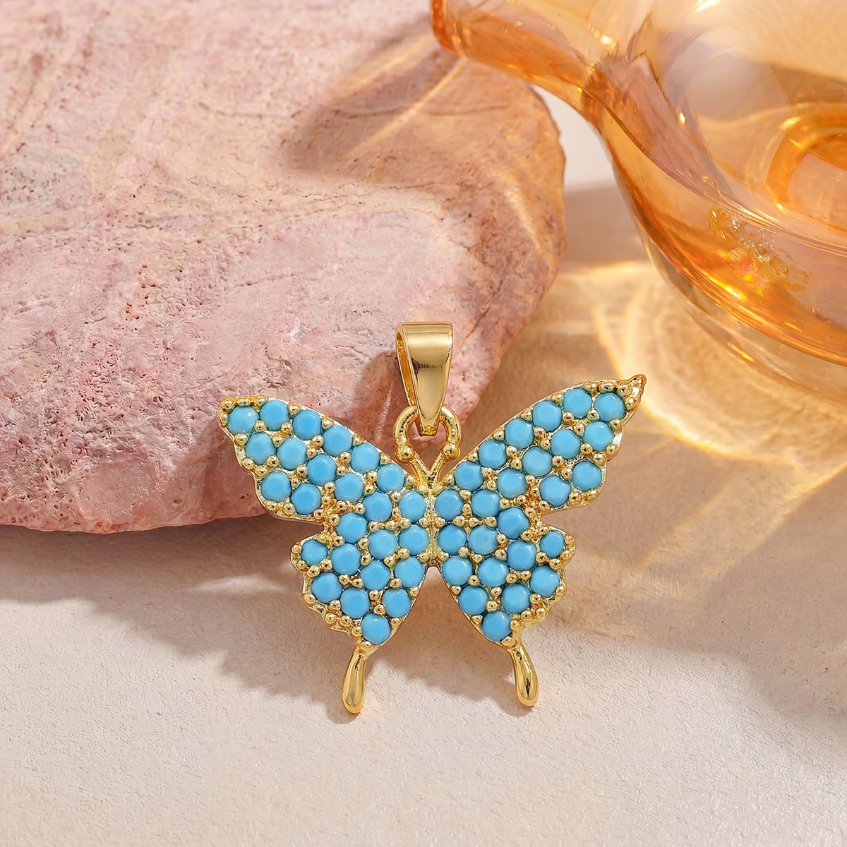 10:Xl3160 small butterfly pendant gold