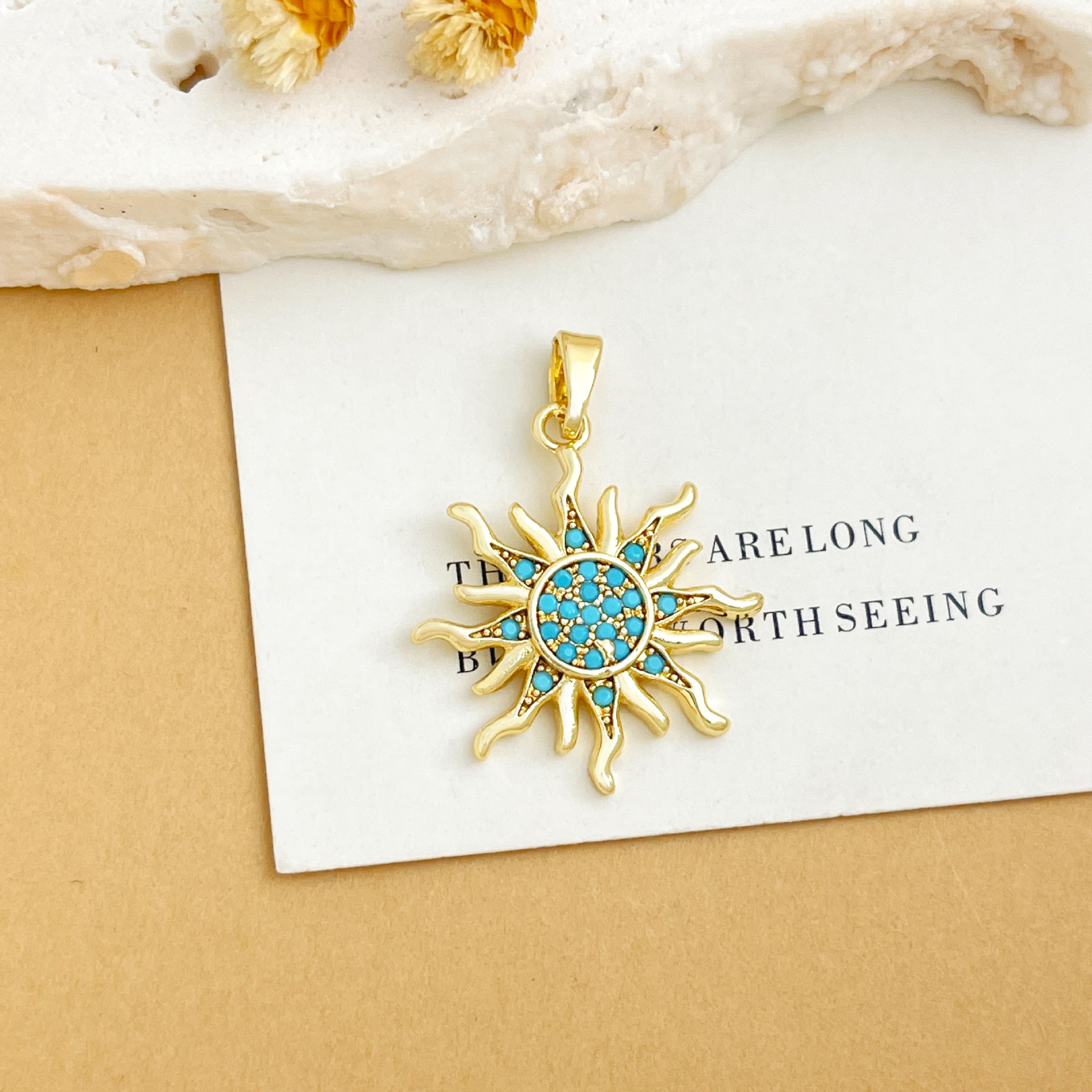 3:Xl2297 sun pendant gold