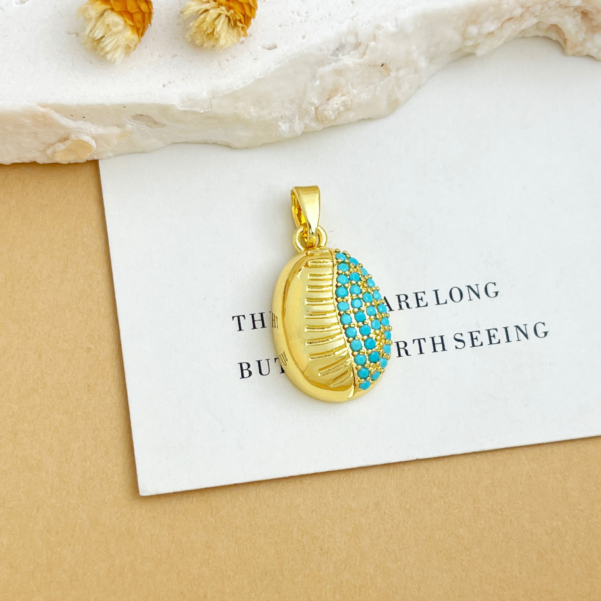 12:Xl4670 conch pendant gold