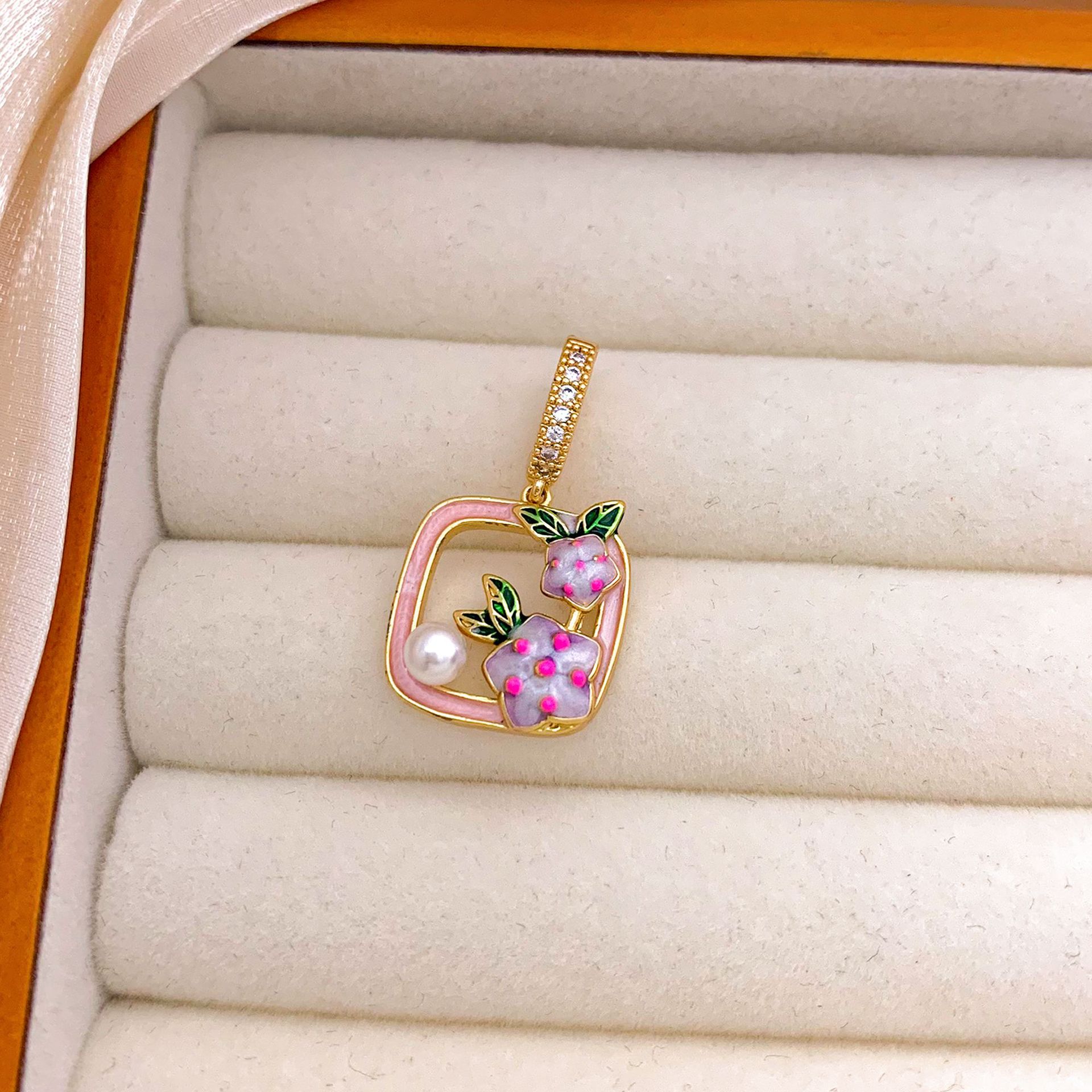 Xl3093 peach blossom pendant gold powder