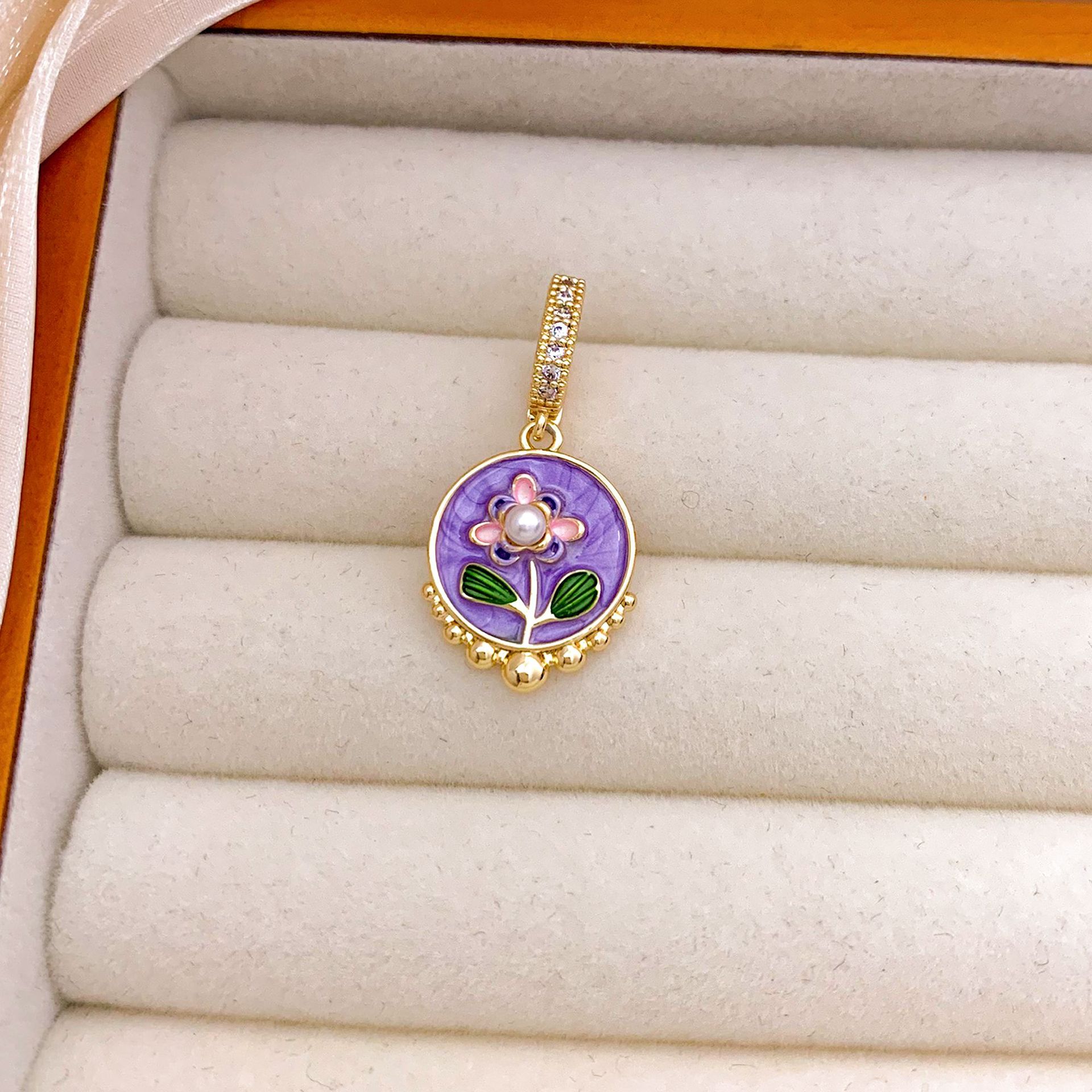 Xl3647 round multi-petal flower pendant gold purpl