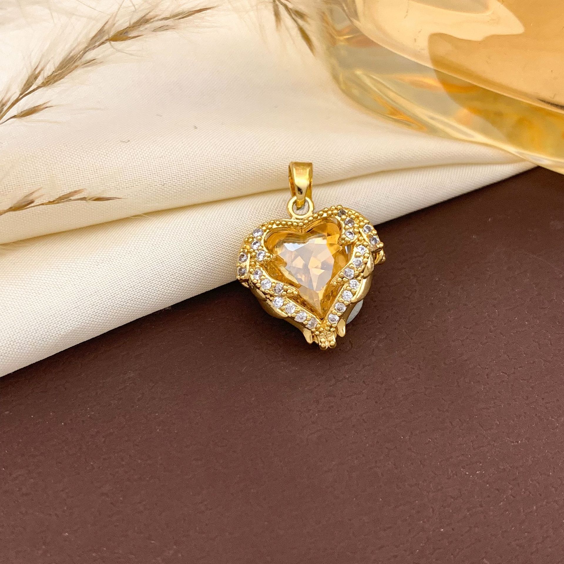 6:Xl138 yellow ocean heart pendant gold