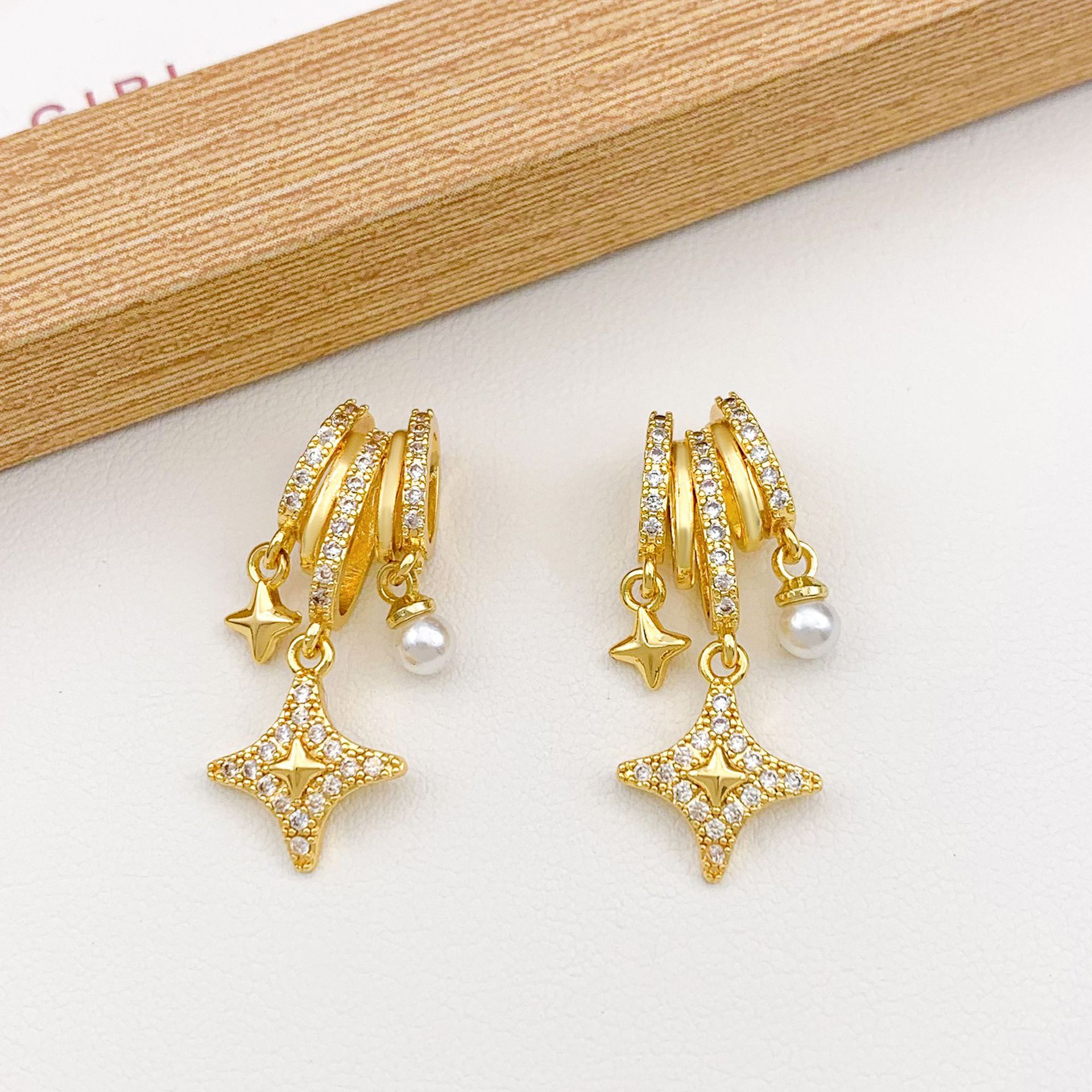 7:Xl4455 star pendant gold