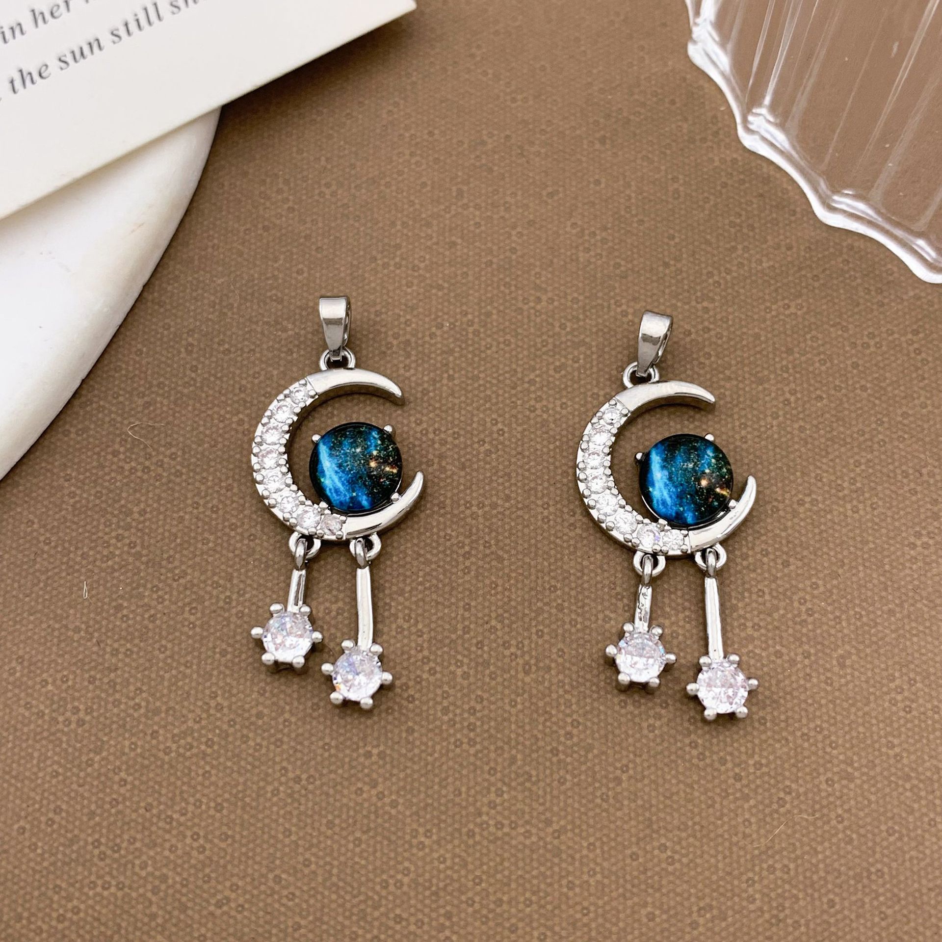 3:Xl954 tassel moon planet pendant silver