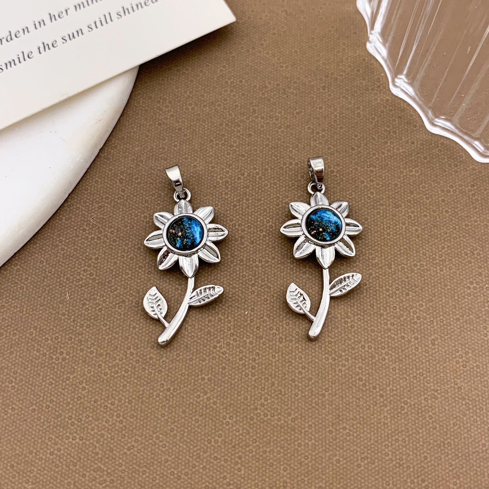 13:Xl1453 sunflower planet pendant silver