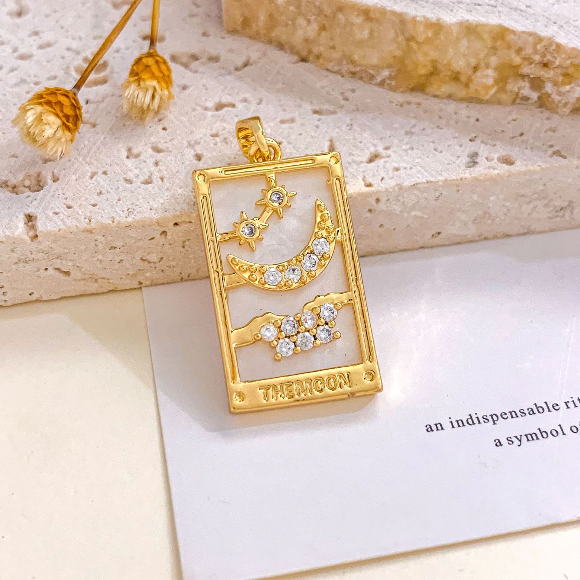 Xl1671 stars and moon tarot pendant gold