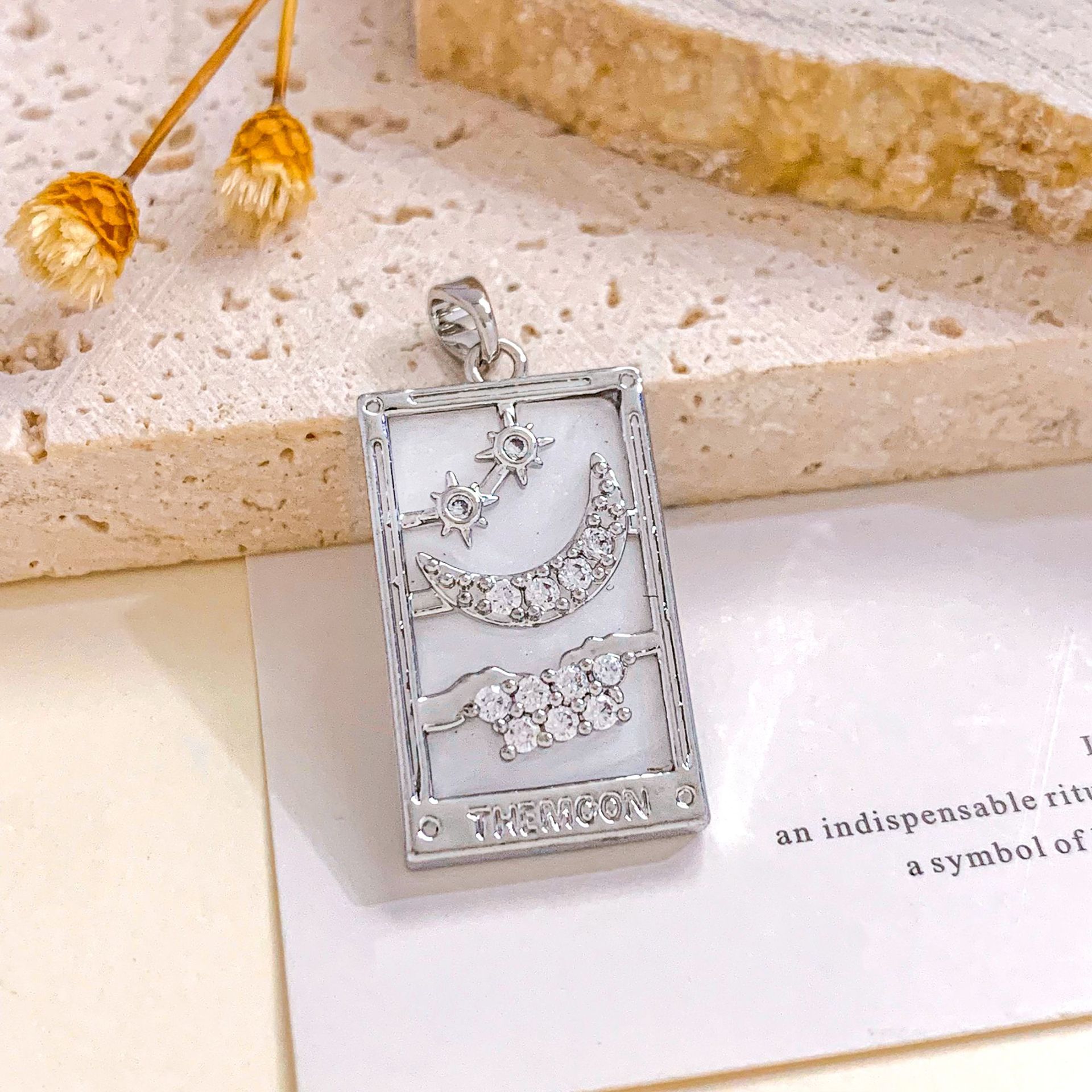 2:Xl1671 stars and moon tarot pendant silver