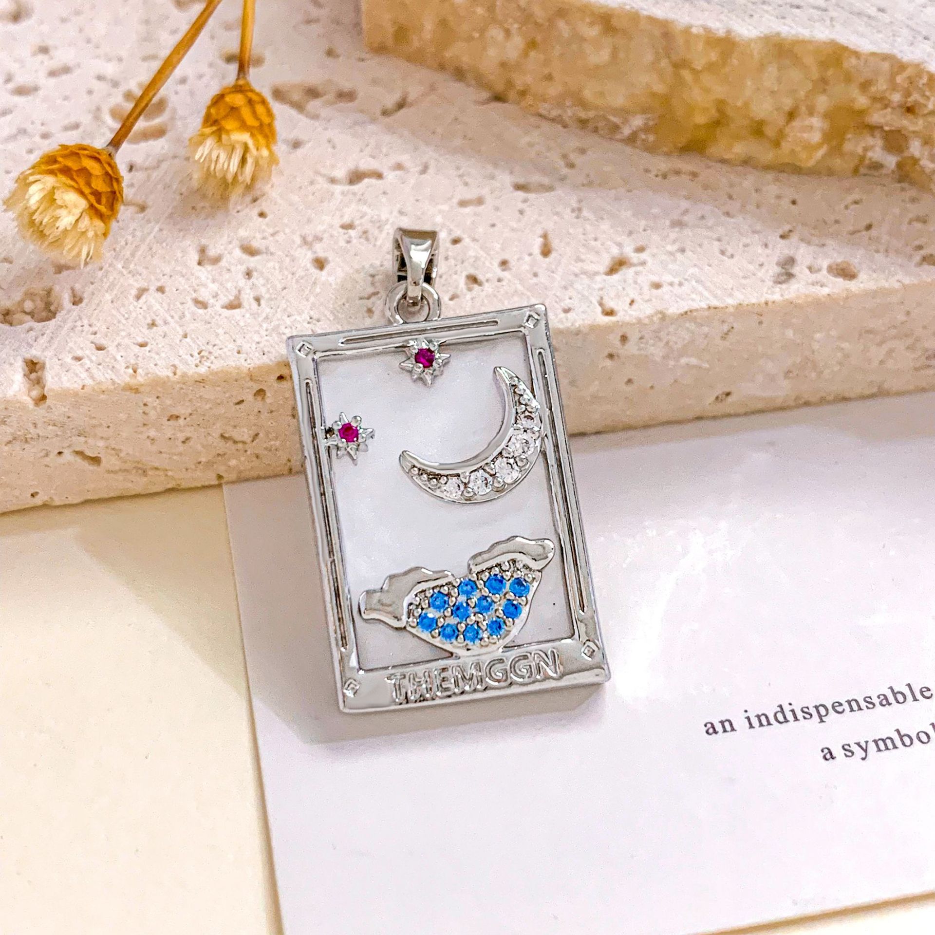 17:Xl2326 moon love tarot pendant silver