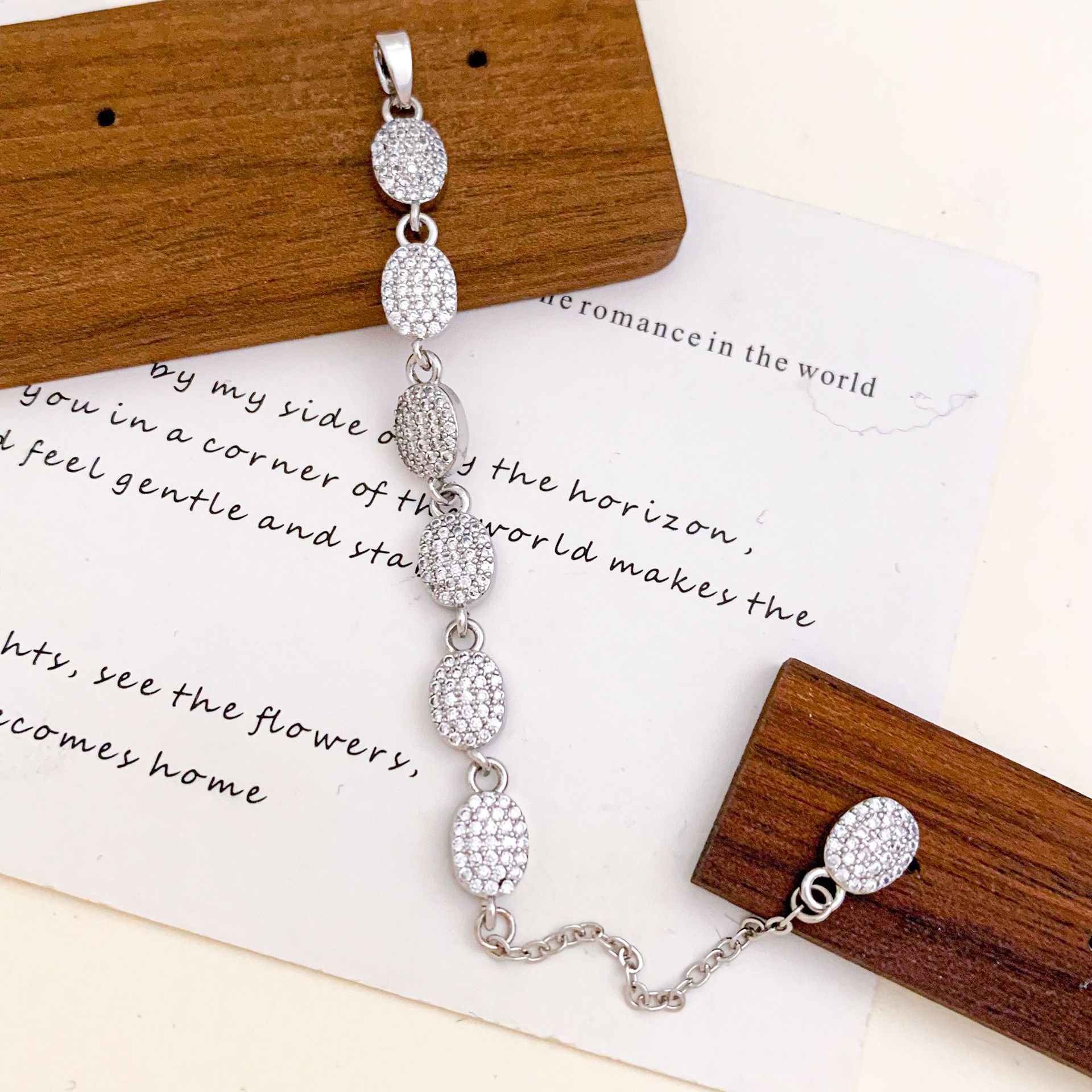 5:Xl5275 oval tassel pendant silver