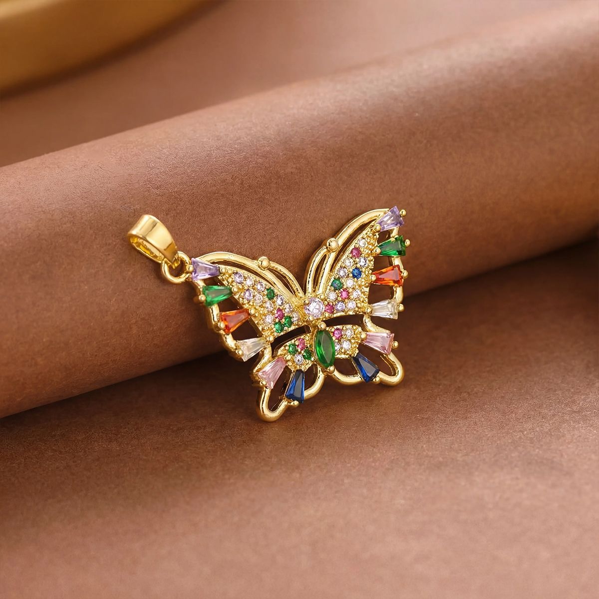 18:Xl4014 colorful hollow small butterfly pendant gold