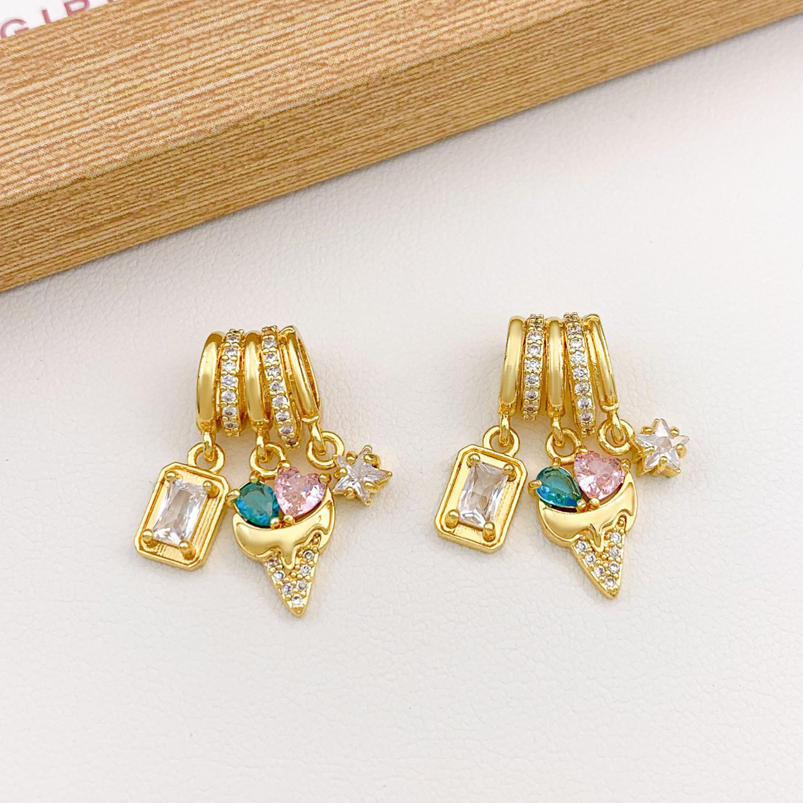 Xl4456 color ice cream pendant gold