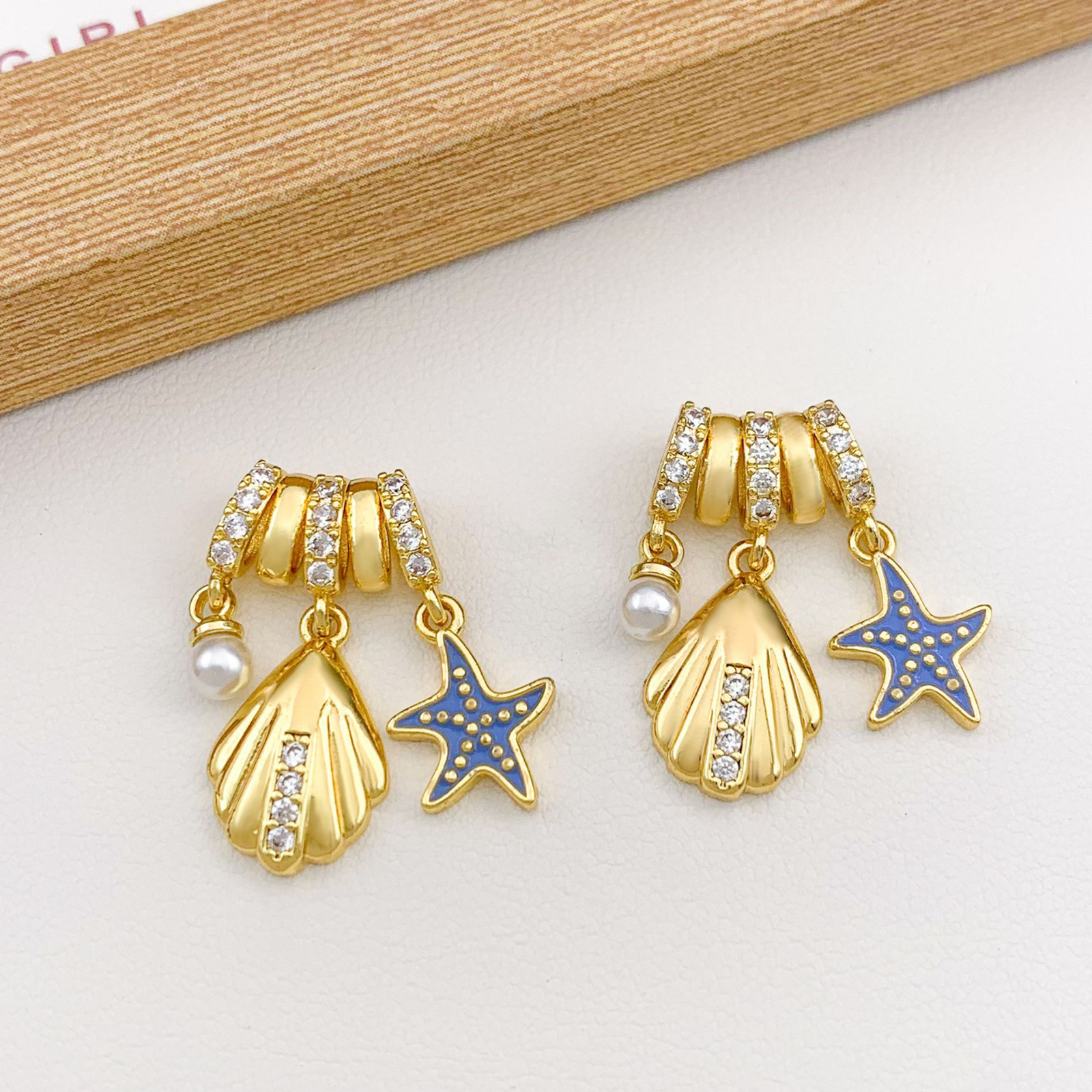 Xl4492 shell and starfish combination pendant gold