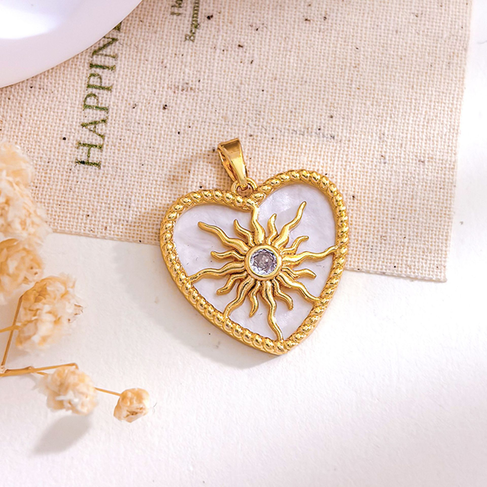 Xl5635 sun heart pendant gold white