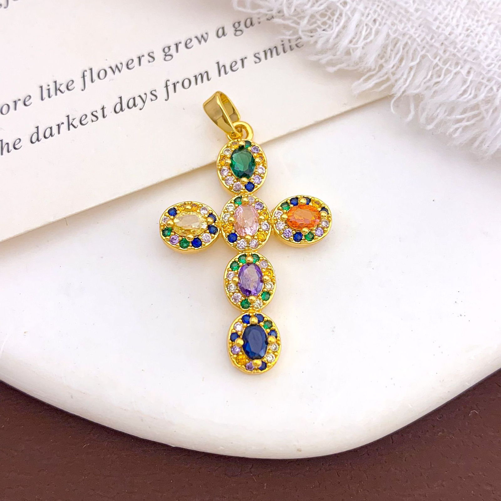 Xl719 oval color cross pendant gold