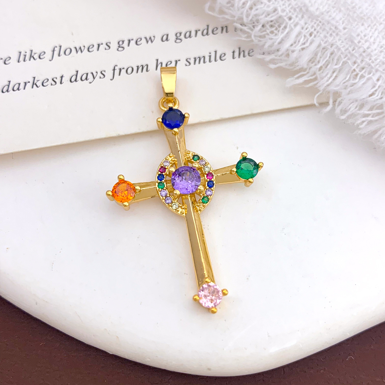 Xl5337 round color cross pendant gold