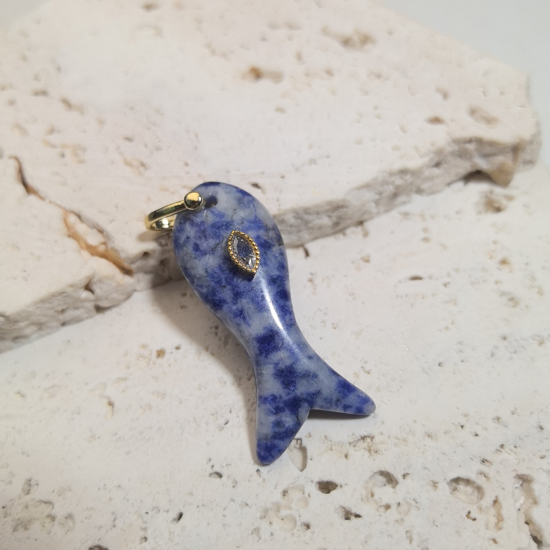 8:Blue point stone