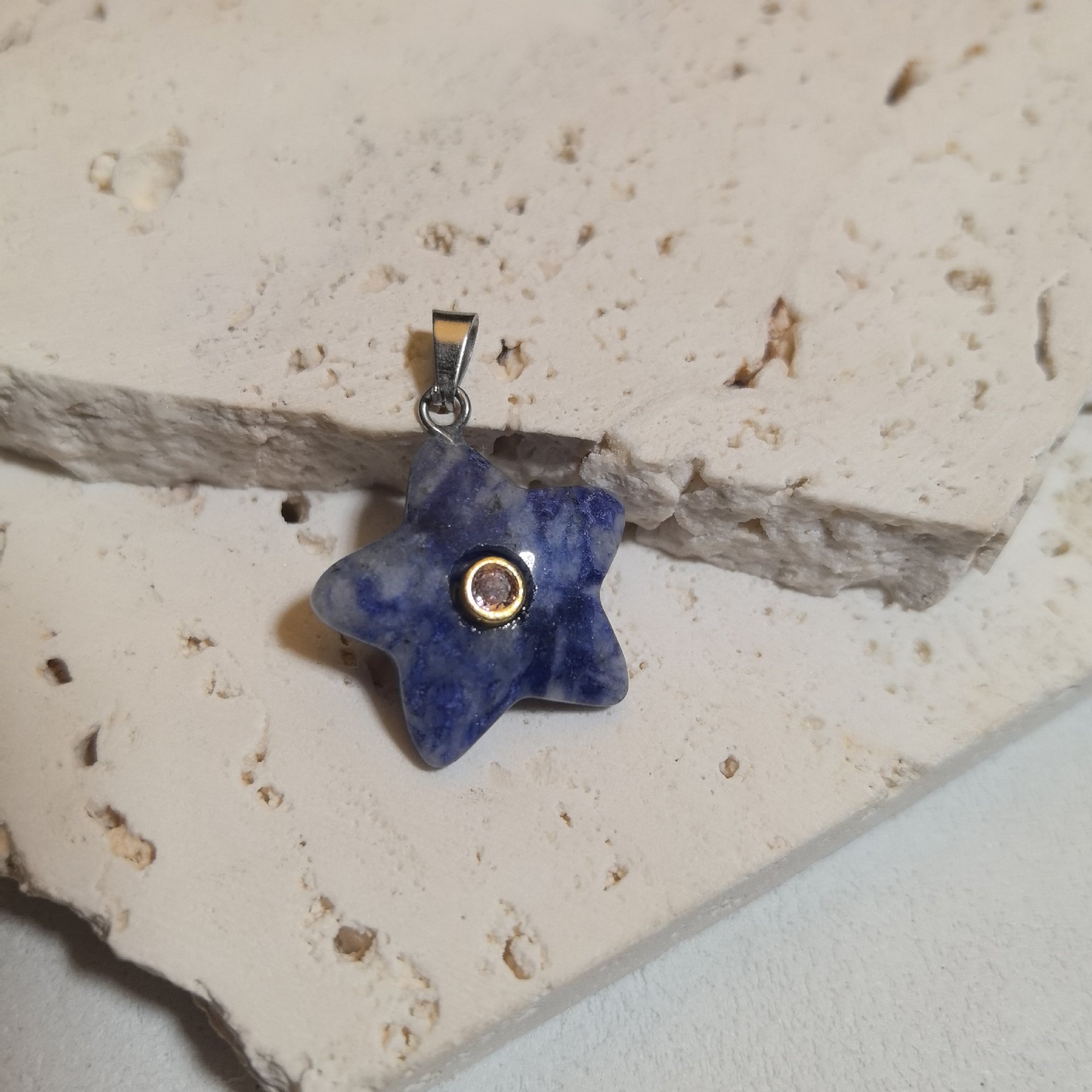 7:Blue point stone