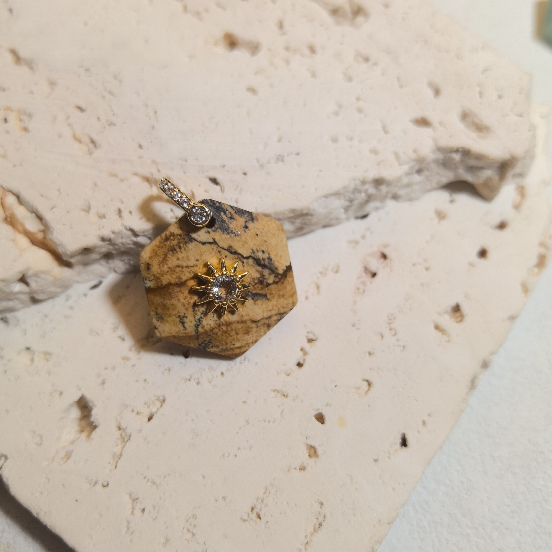 Picture stone