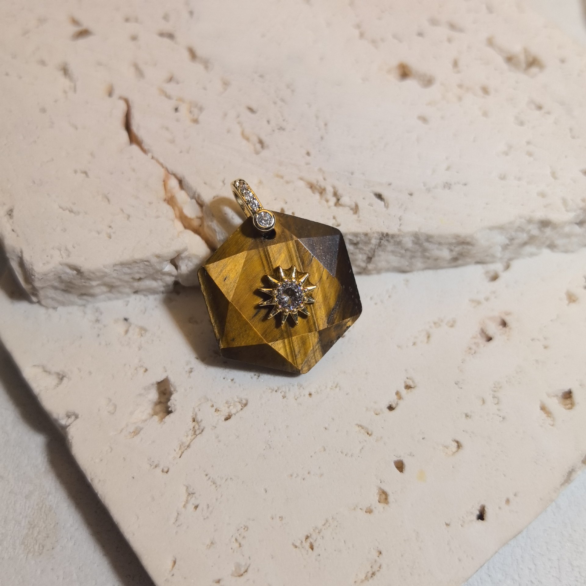 6:Tiger eye stone