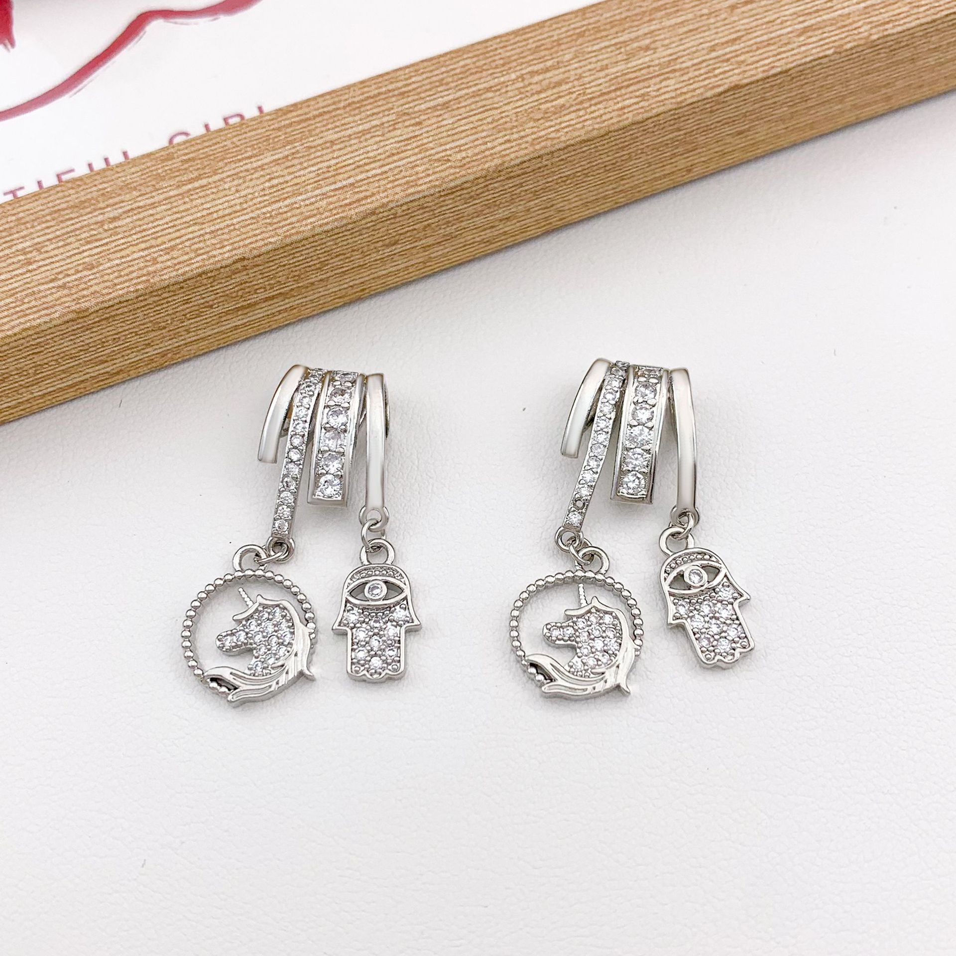 Xl3331 unicorn hand combination pendant silver
