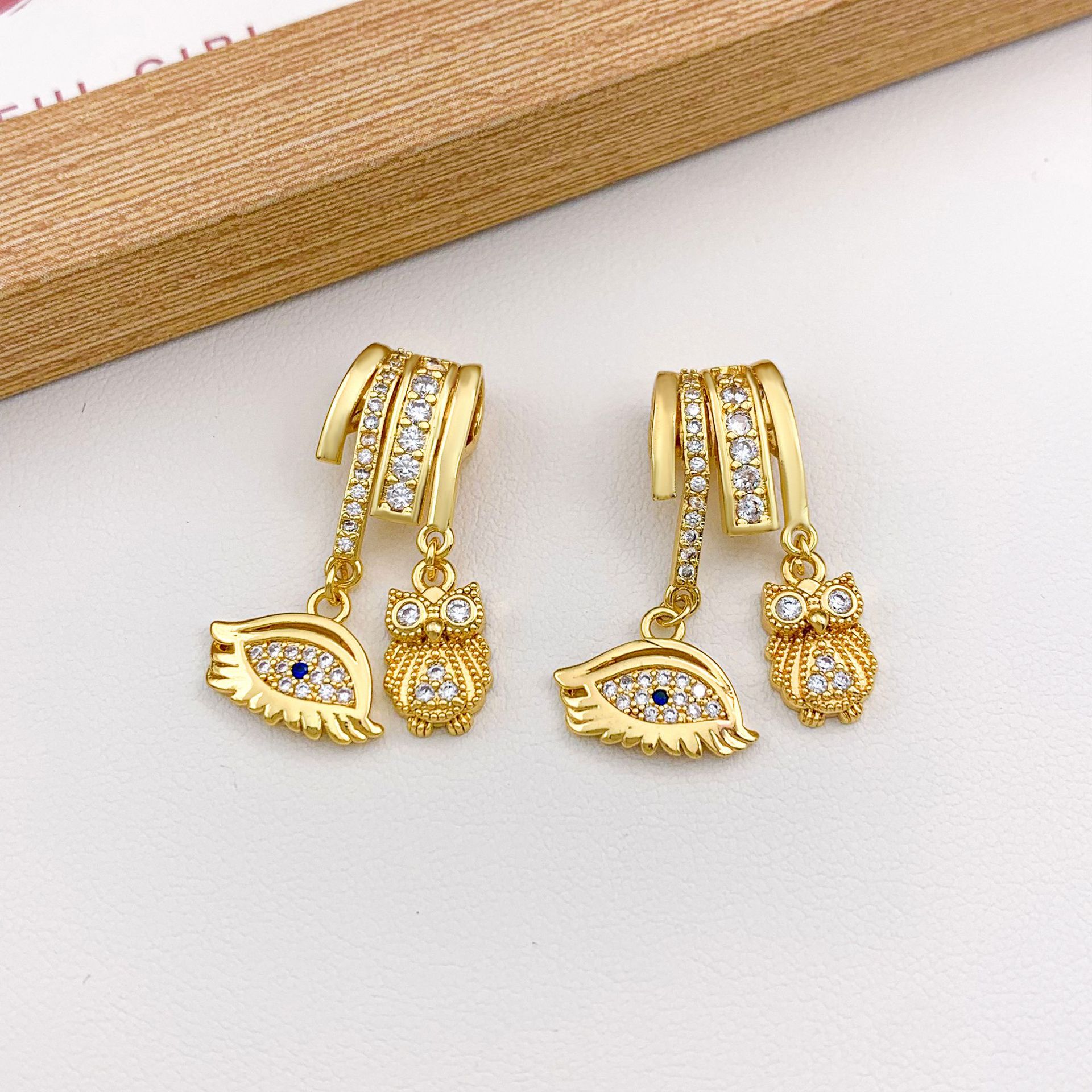 3:Xl3256 eye owl combination pendant gold