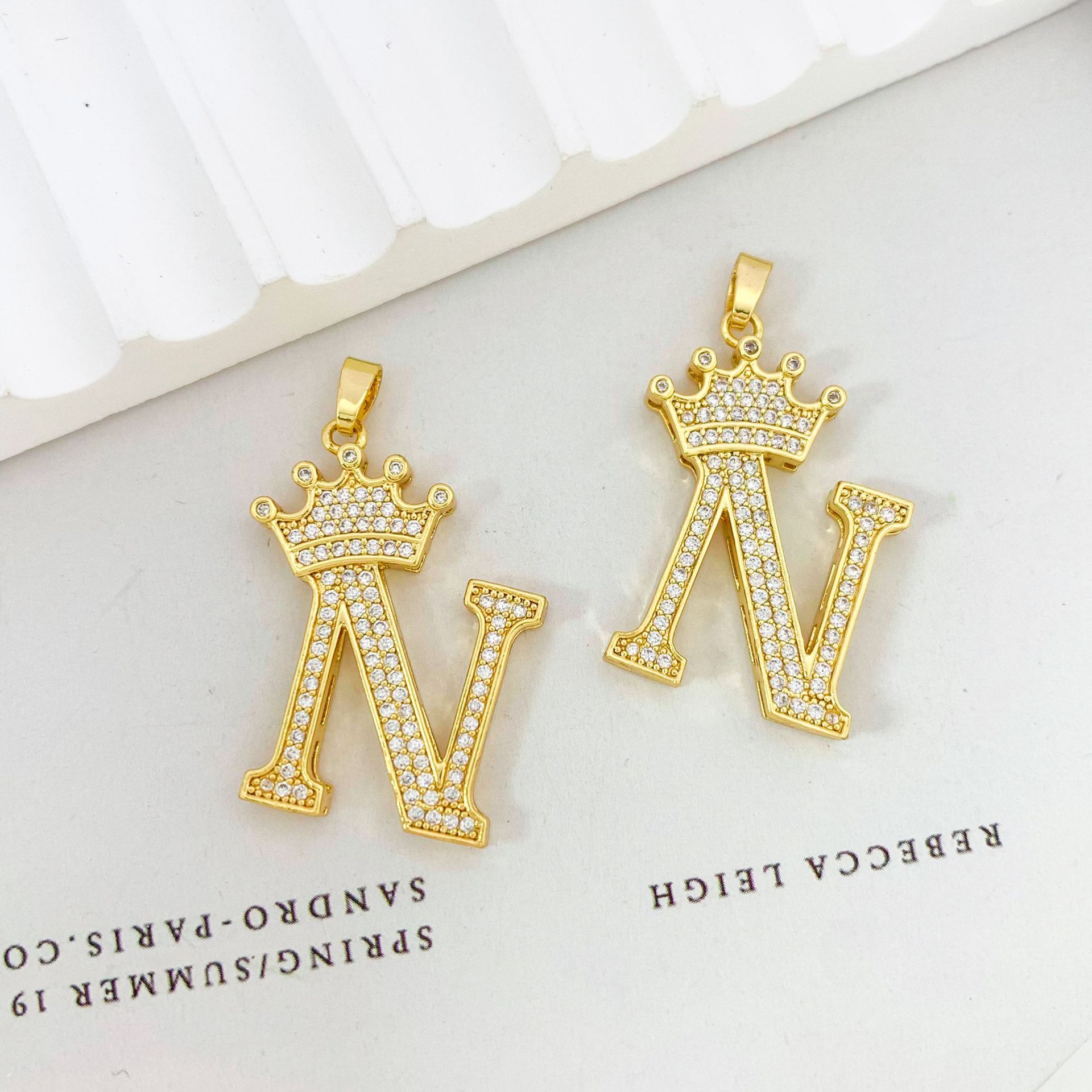 Xl348 crown letter n pendant gold