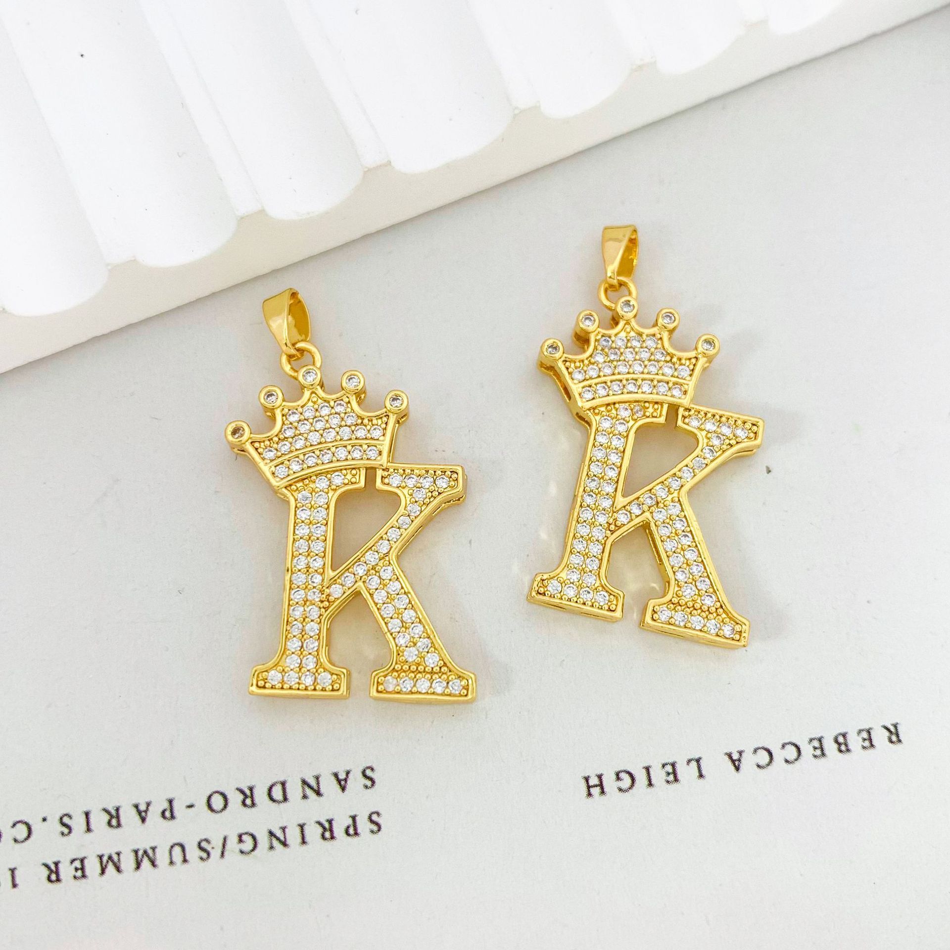 11:Xl348 crown letter k pendant gold