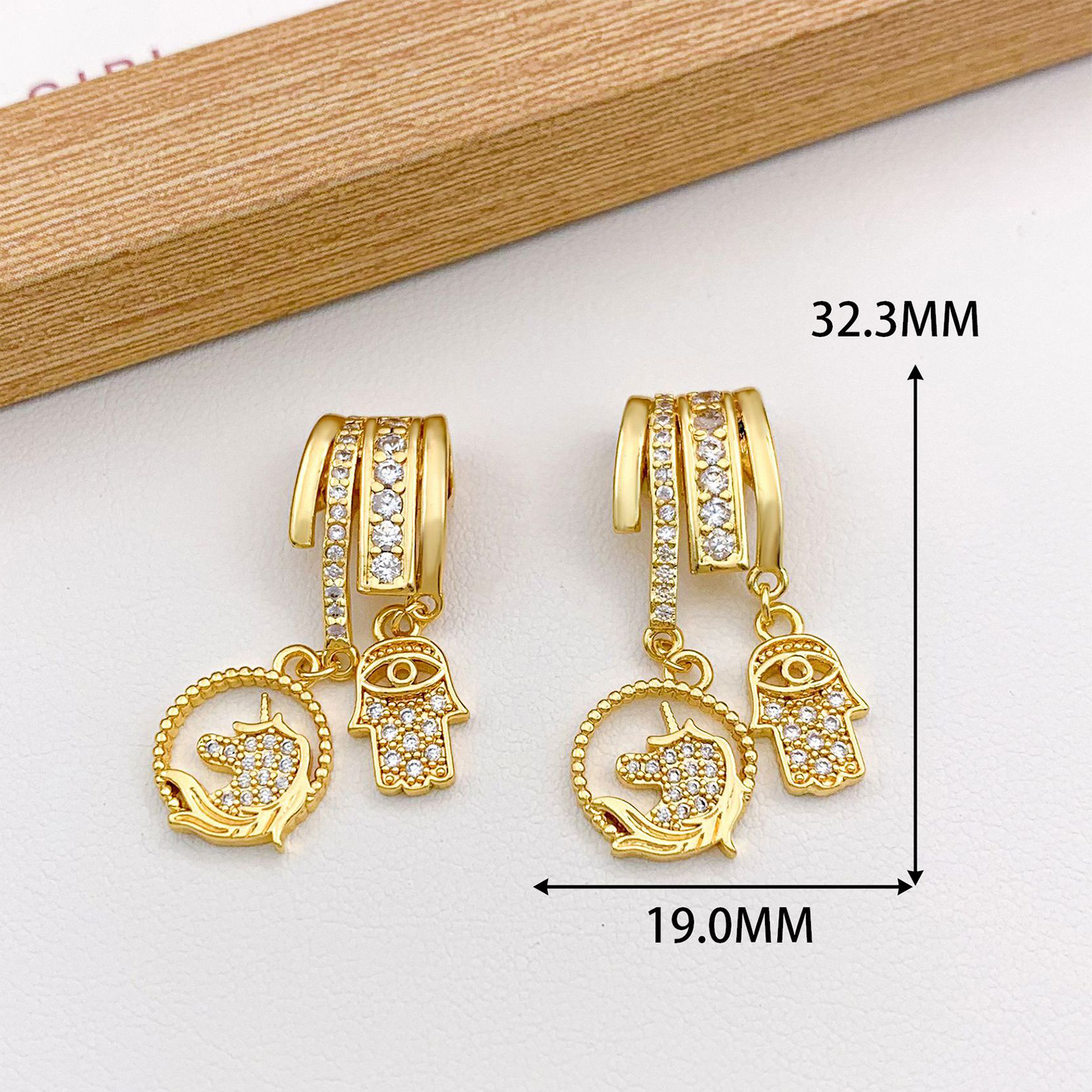 Xl3331 unicorn hand combination pendant gold