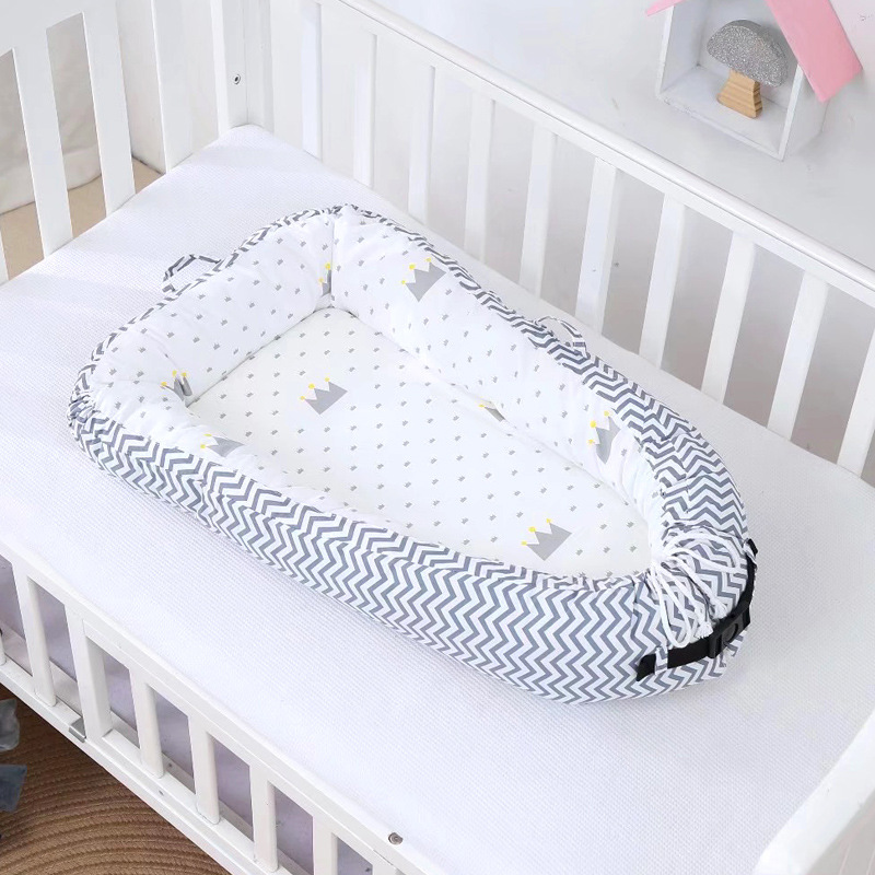 Striped Crown with Mosquito Net