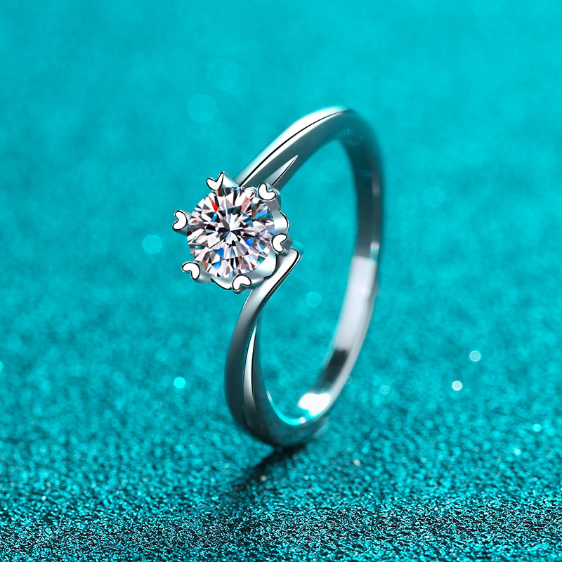 A 0.3-carat Moissanite US Size #4.5