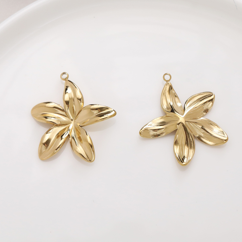Gold 34x30mm