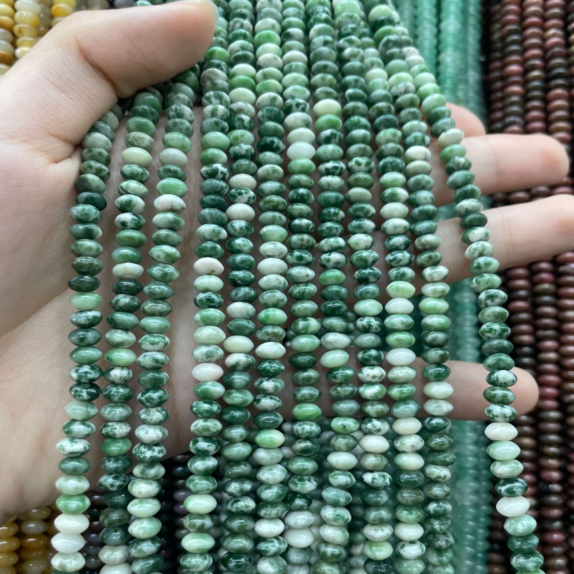 Jade Qinghai 3*6mm