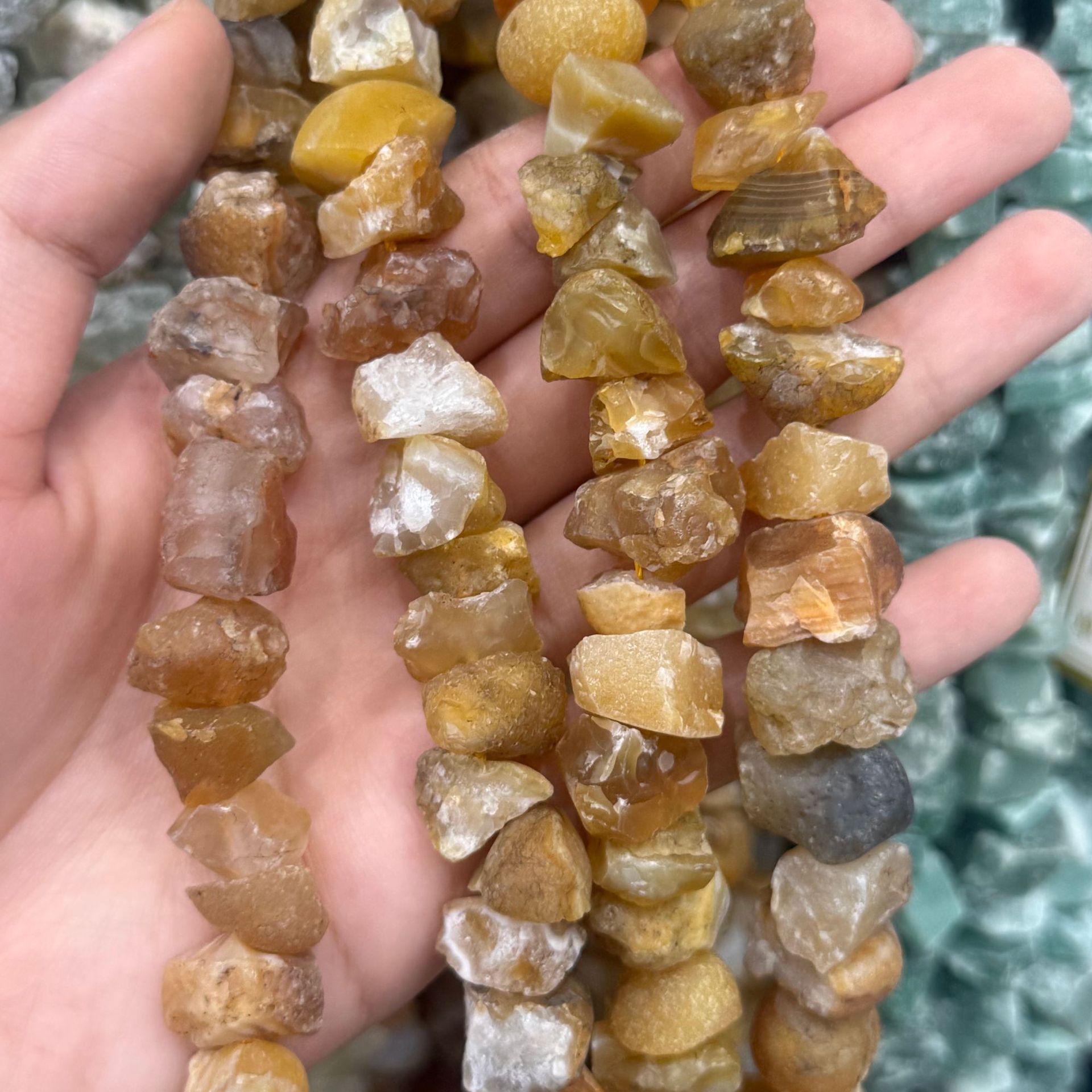 yellow Botswana agate 10-13mm