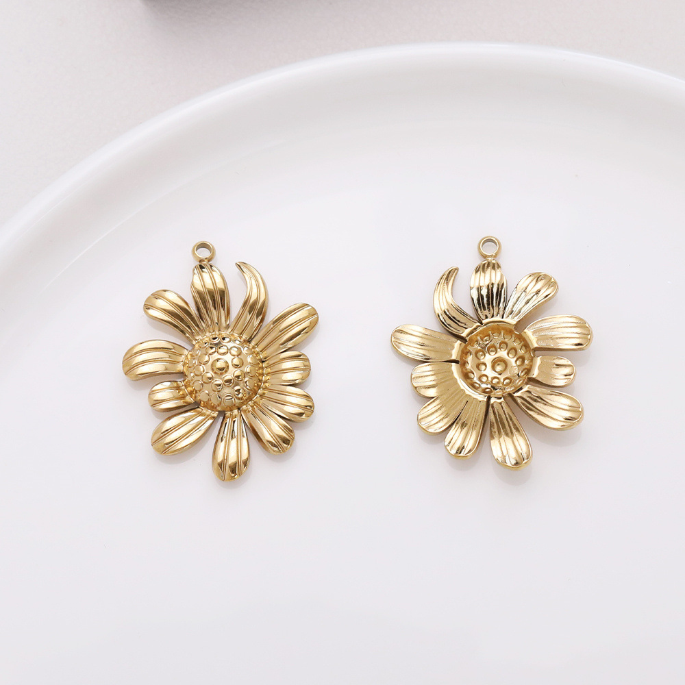Gold 30x24mm