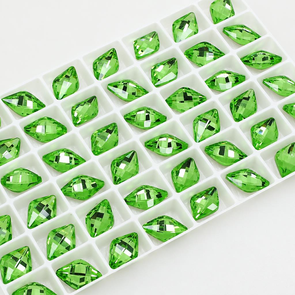 15:121 light green