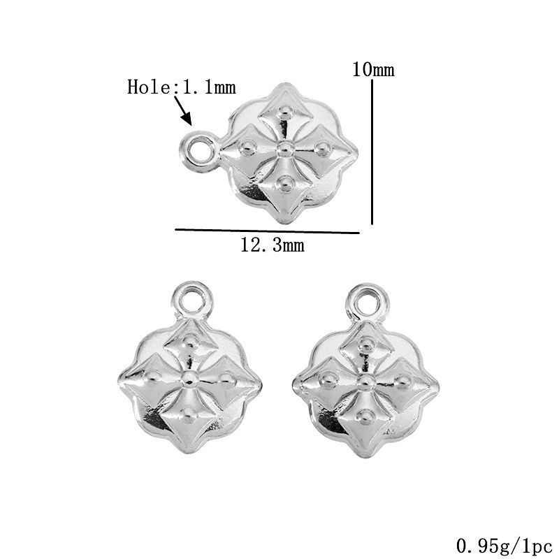 29:Steel-colored chrome hearts cross 1512