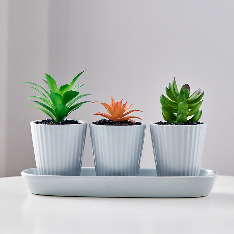 Matt gray vertical stripes (excluding plants)