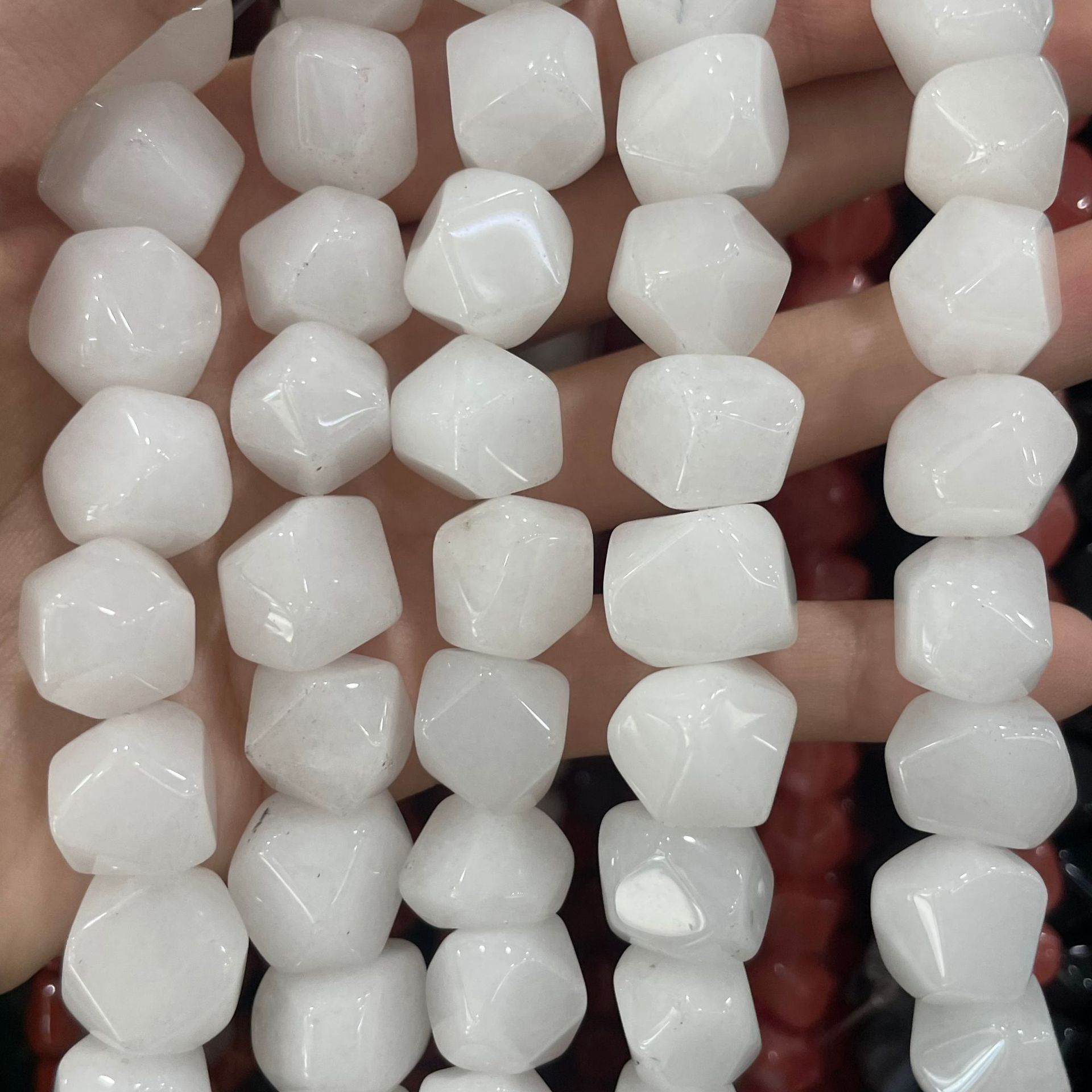10:Jade White