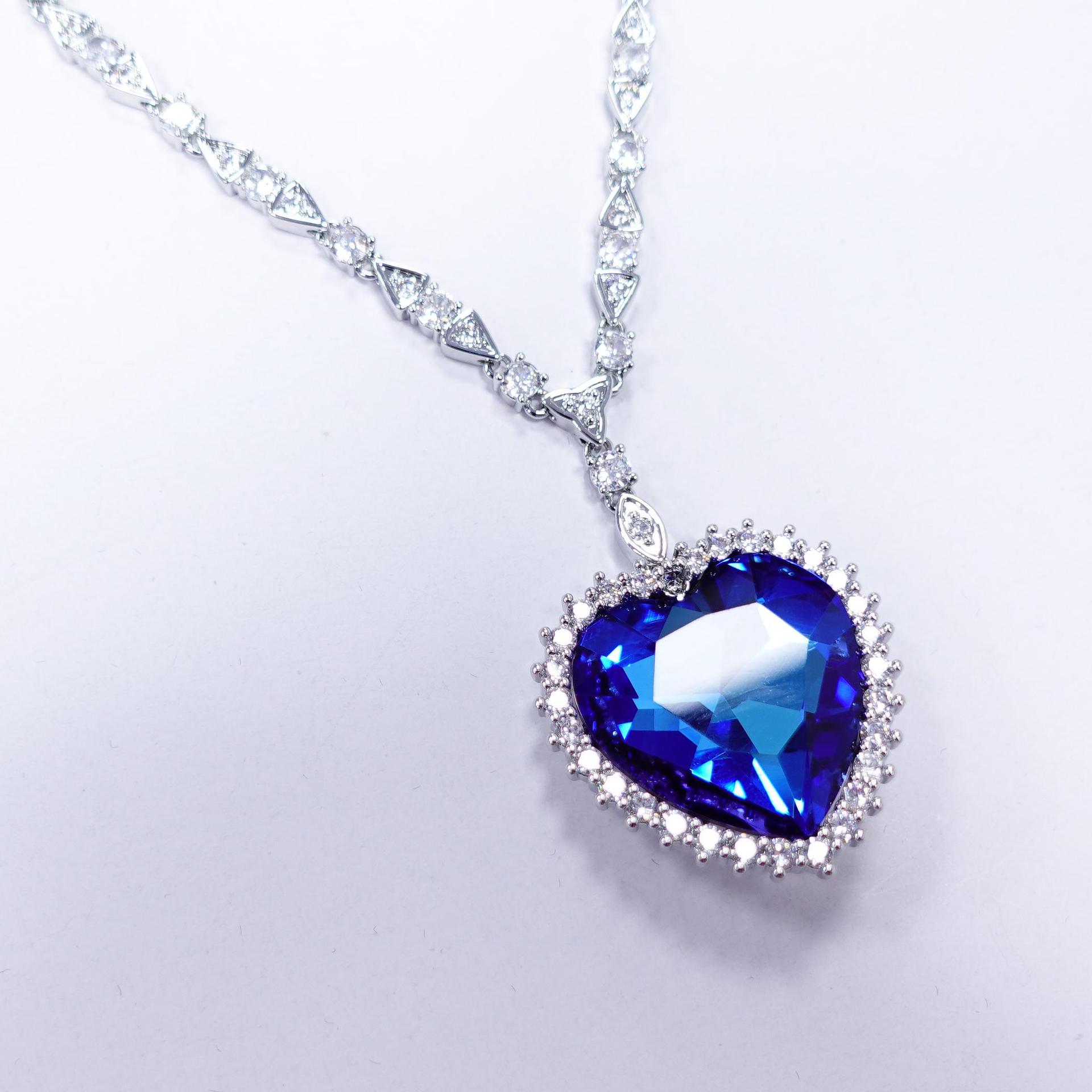 Heart shape sapphire pendant necklace