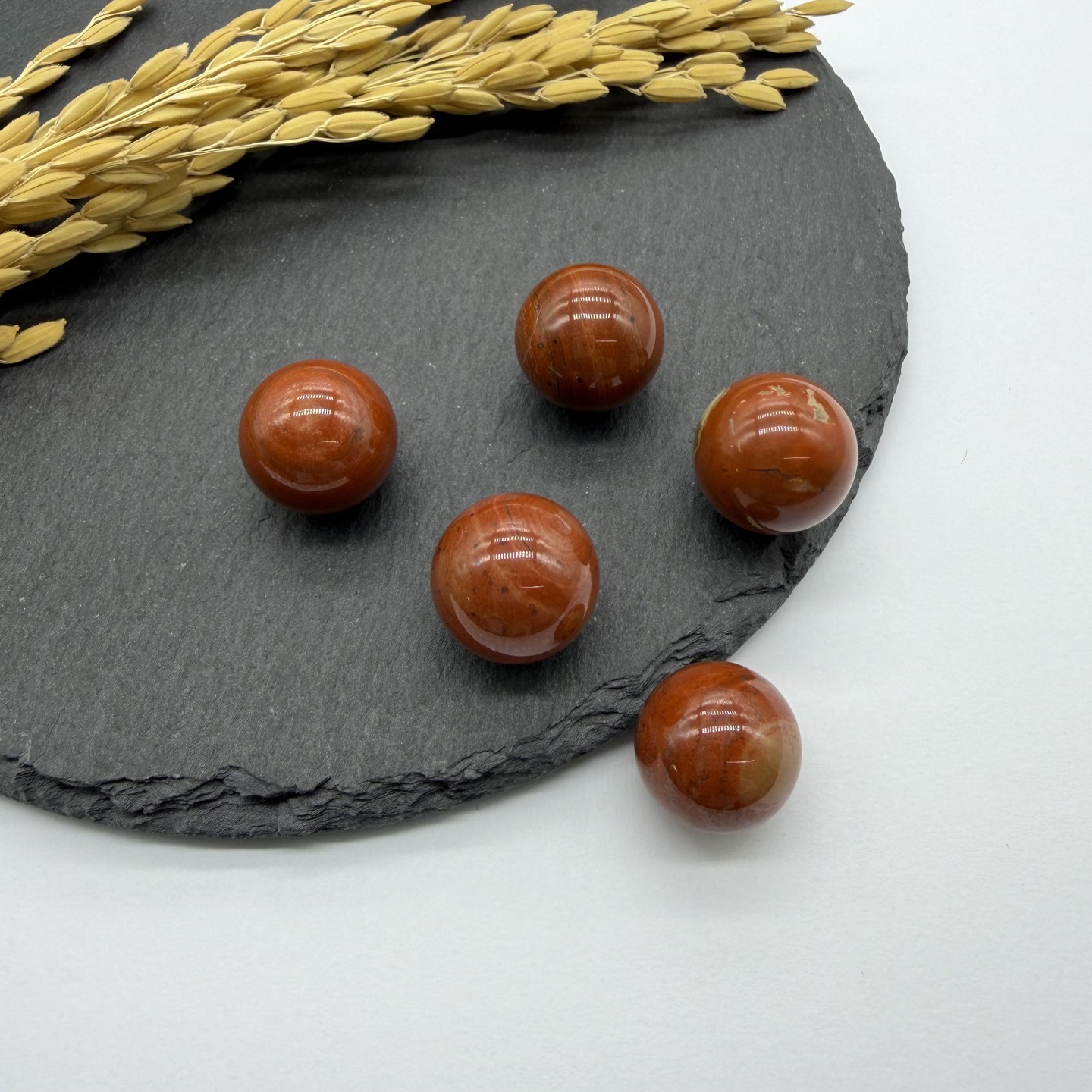 10:A red jasper