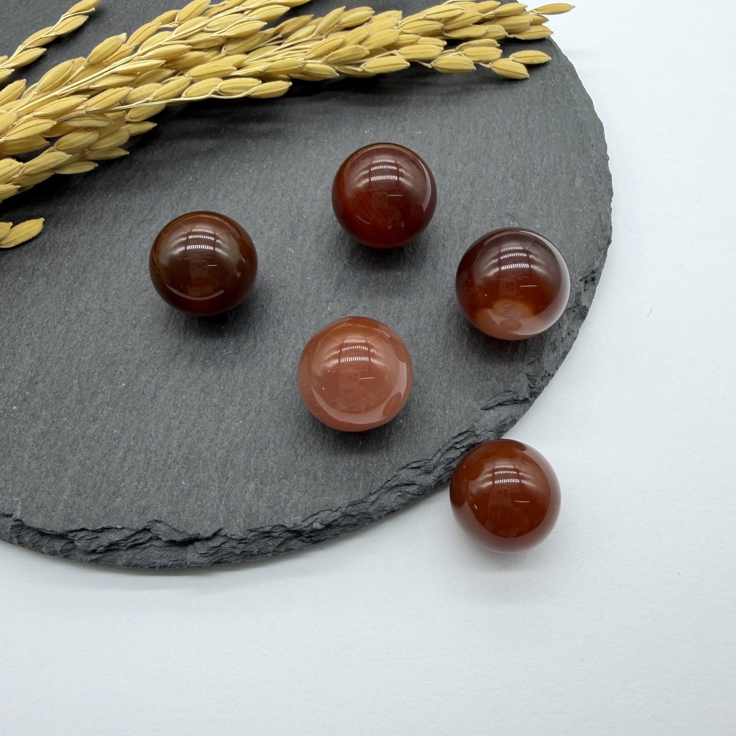 13:One red agate