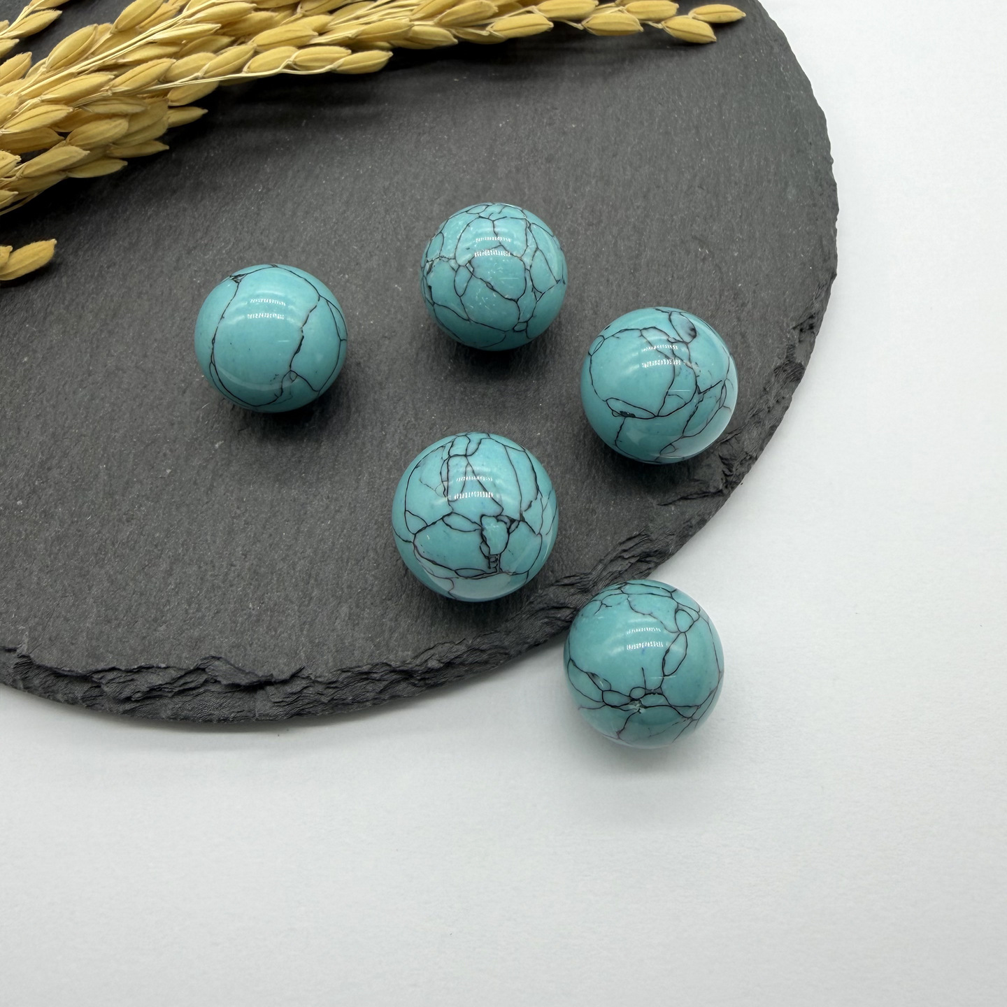 27:One turquoise