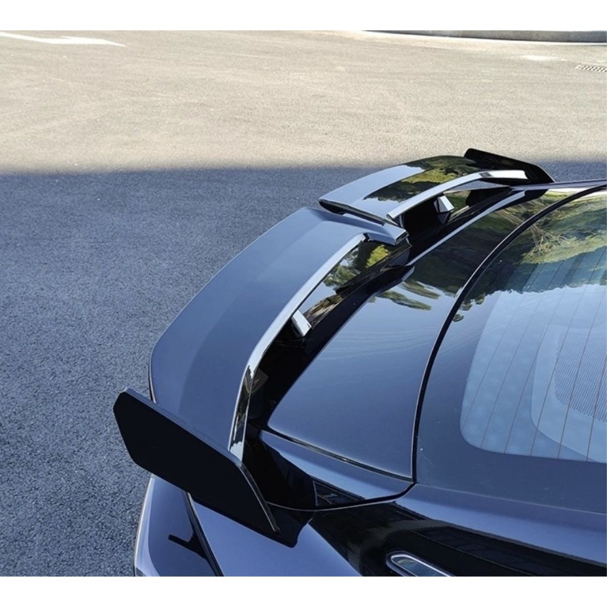 Gloss black