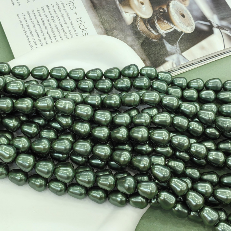 4:Dark green