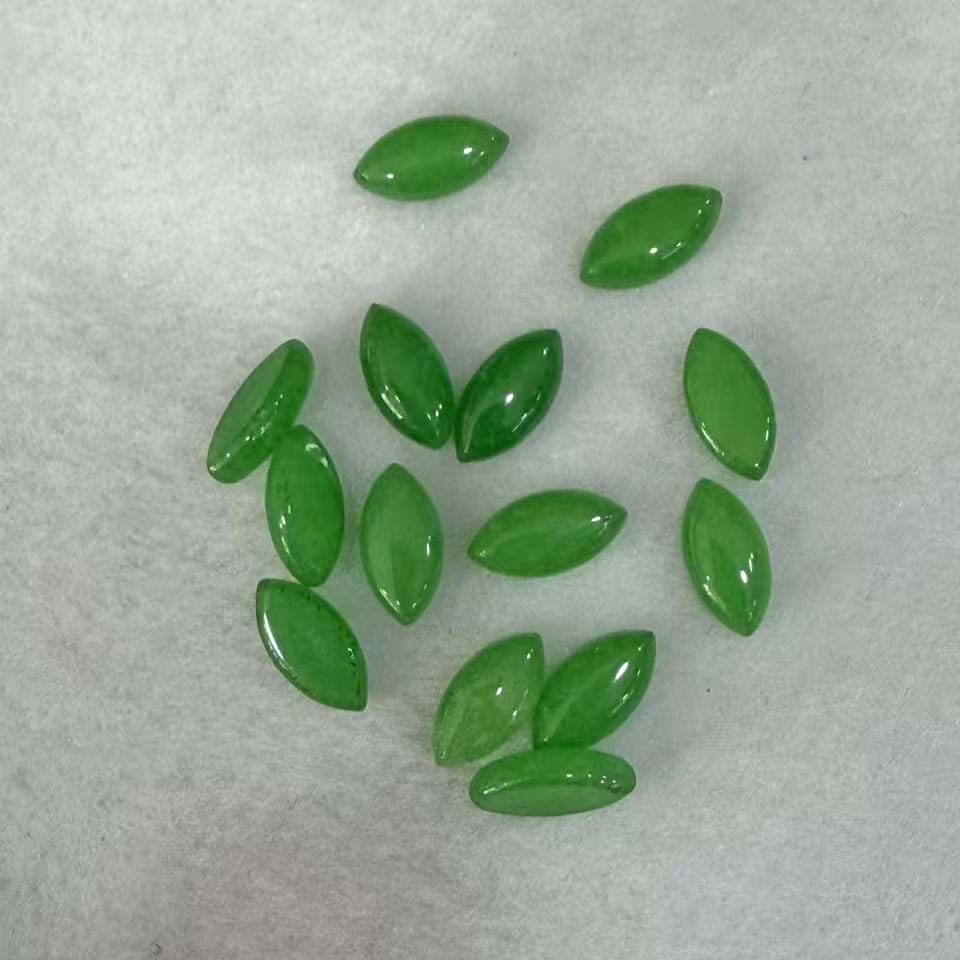8:Green agate