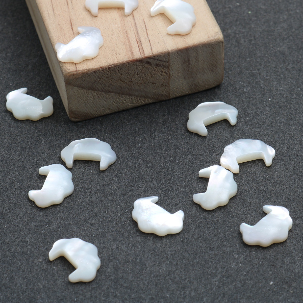 white 13*9.4*2.5mm