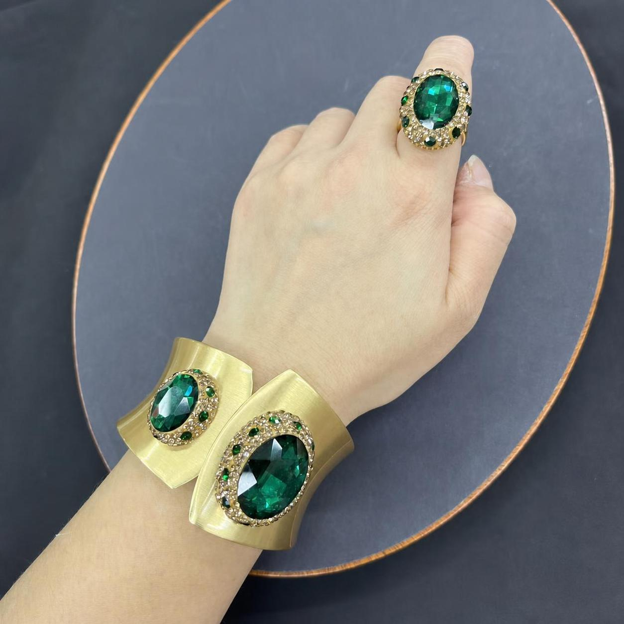 Olive green Bracelet 21cm